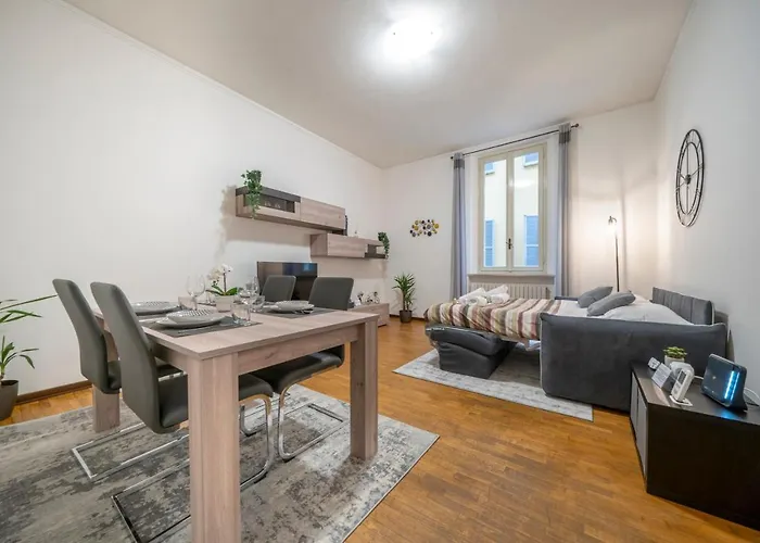 Ghirlandinafavoloso In Pieno Centro * 모데나