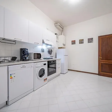 Ghirlandinafavoloso In Pieno Centro Apartment