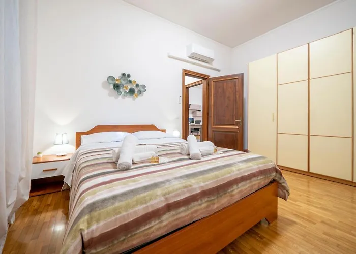 Ghirlandinafavoloso In Pieno Centro Μόντενα